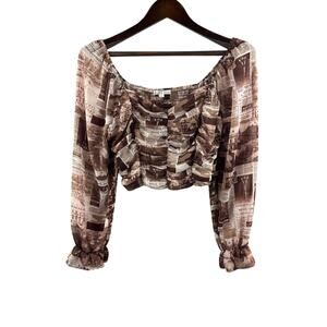 Women’s Rabbit Rose Large Brown & White Newspaper Patterned Cropped Blouse